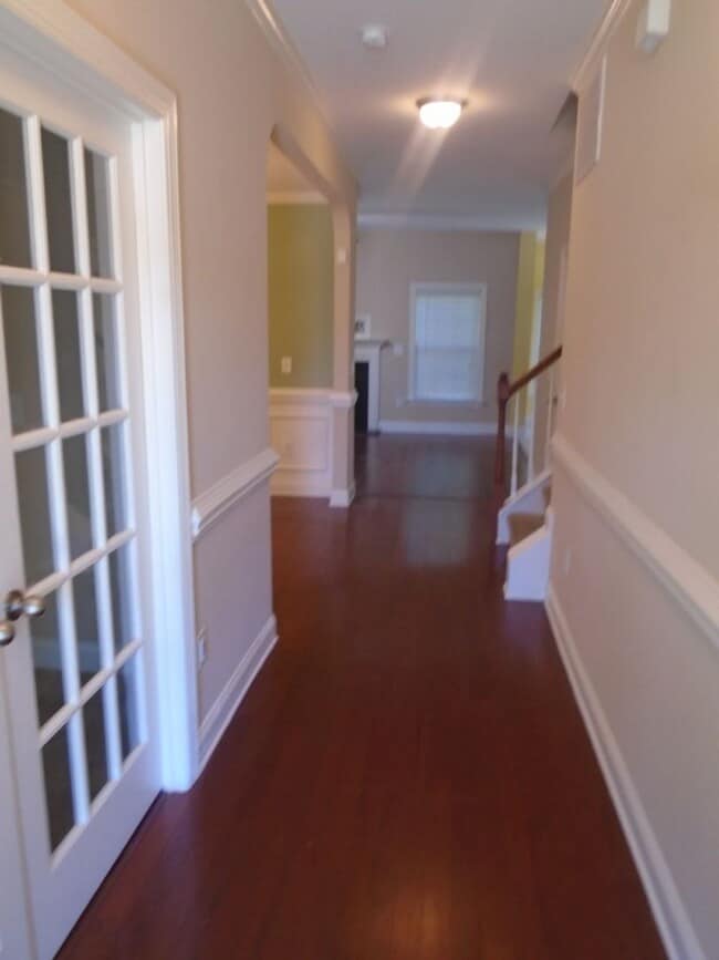 Building Photo - Stunning 5-Bedroom, 3.5-Bath Home with Bon...