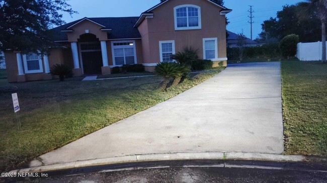 Primary Photo - 10153 Carriage House Ct