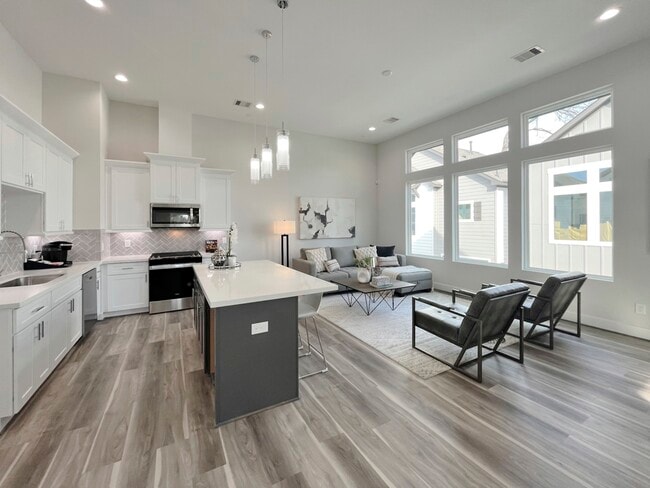 Building Photo - 8318 Curry Rd