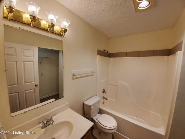 Building Photo - 6418 Venango Dr