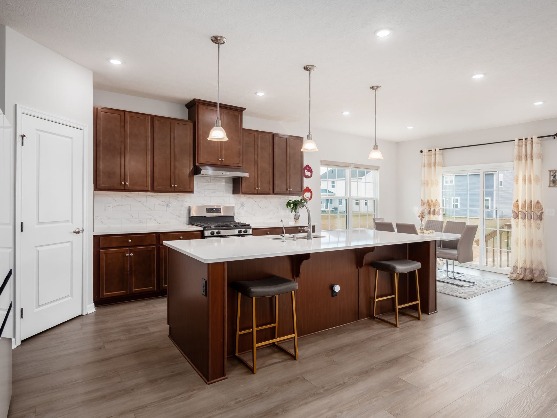 Building Photo - 128 Cameo Wds Dr