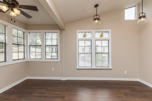 Building Photo - 1611 Oakdale St