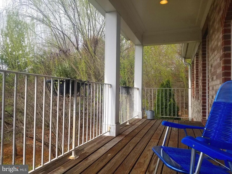 Building Photo - 6438 Columbia Pike