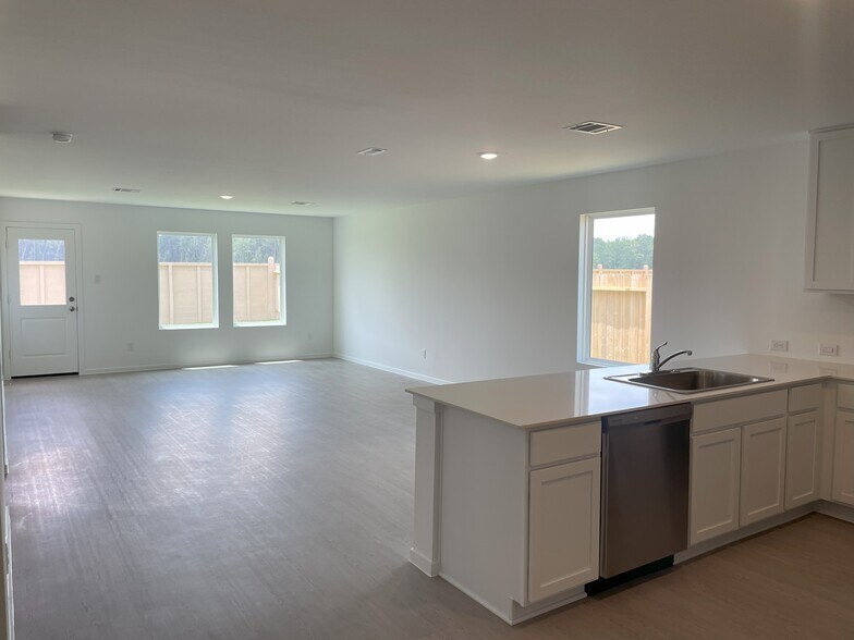 Bright, open layout with 2” blinds throughout - 25665 Rose Creek Dr