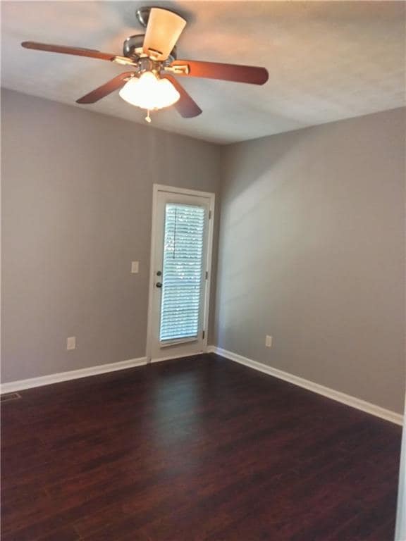 Building Photo - 3299 Hampton Green Way