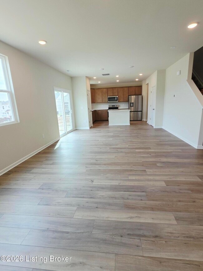 Building Photo - 11144 Castlebrook Dr