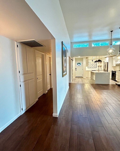 Building Photo - 2619 E Windsor Ave