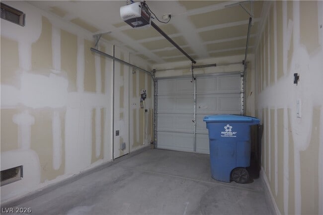 Building Photo - 6026 Alachua St