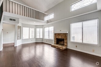 Building Photo - Spacious Backyard & Balcony • 2 Bedroom To...