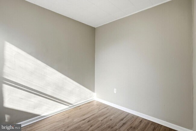 Building Photo - 1631 S Etting St
