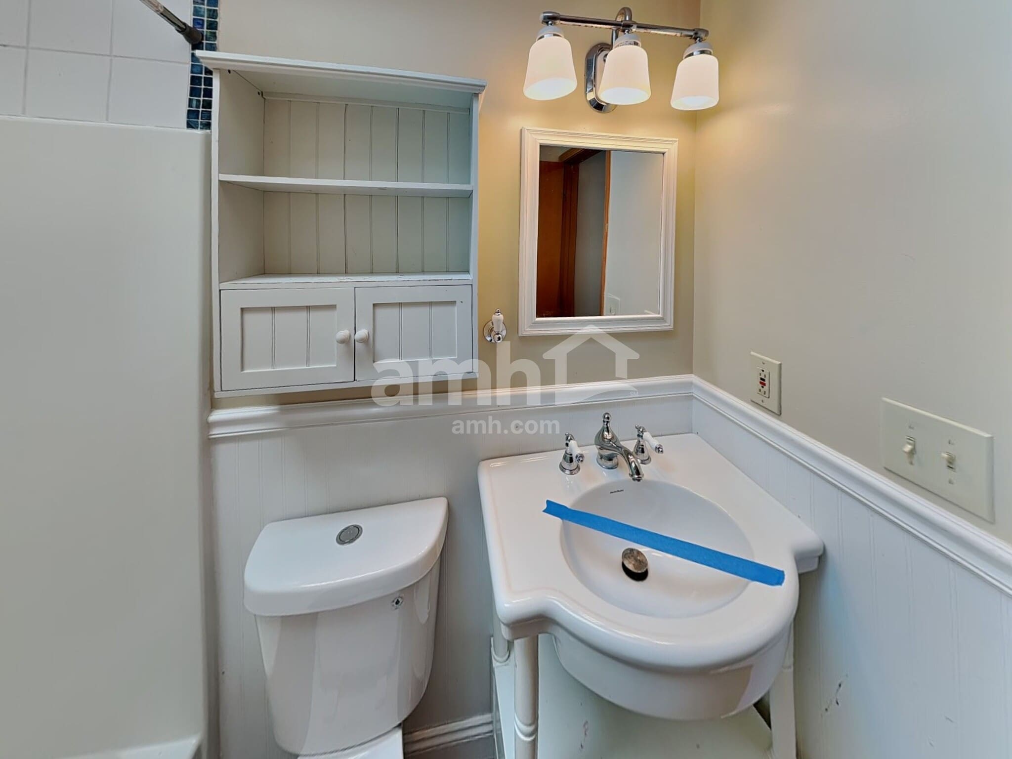 Building Photo - 105 Elmwood St