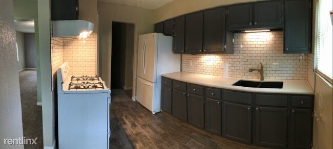 Building Photo - 3000 Trulley St