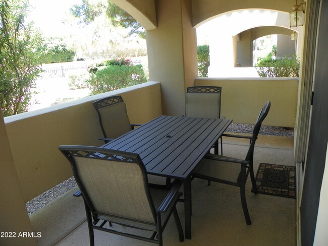 Building Photo - 8653 E Royal Palm Rd
