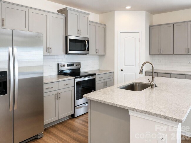 Building Photo - 302 Sagecroft Ln