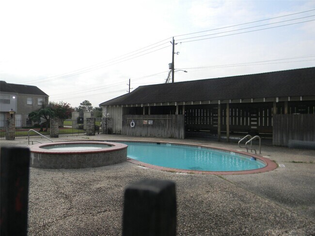 Building Photo - 9200 W Bellfort Ave