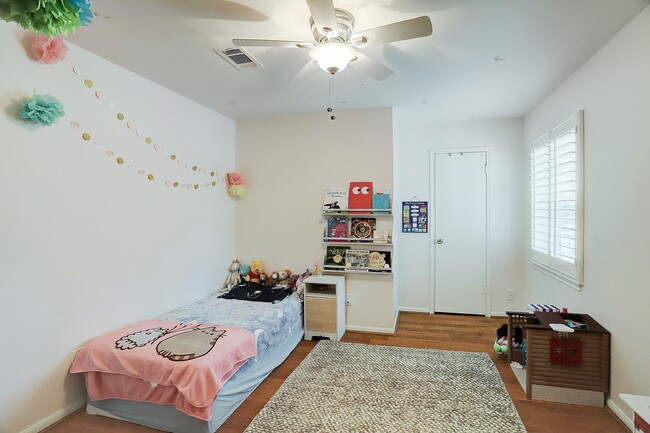 Building Photo - 12523 Briar Forest Dr