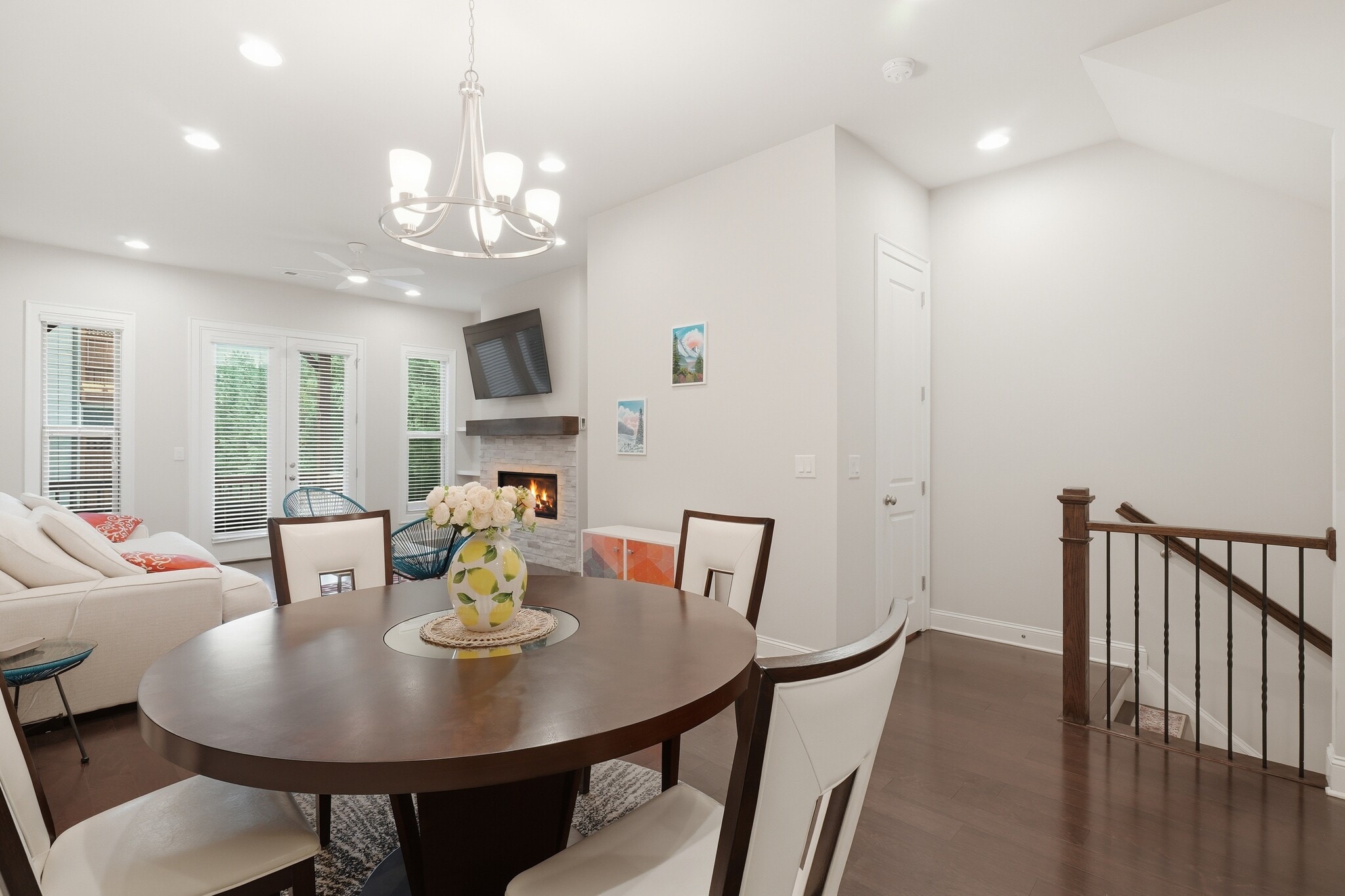 Building Photo - 4245 Deming Cir
