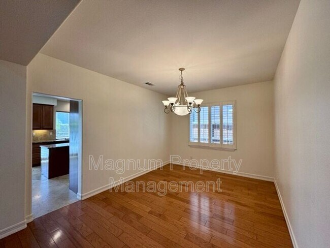 Building Photo - 44780 Rutherford St