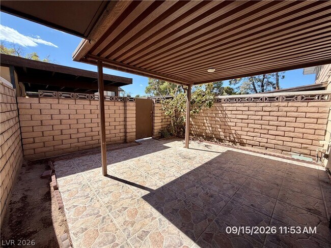 Building Photo - 6132 Meadowgrass Ln