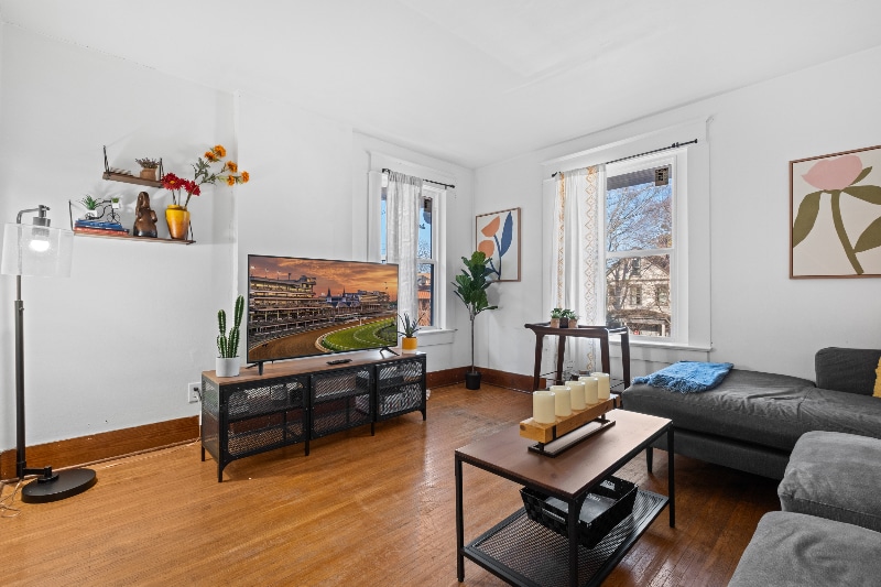 Building Photo - 2016 Edgeland Ave