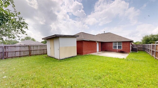 Building Photo - 2411 Trace Meadows