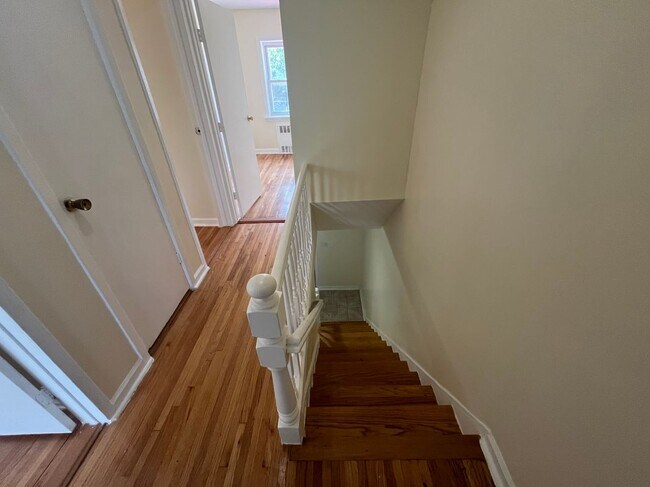 Building Photo - 171 E 59th St