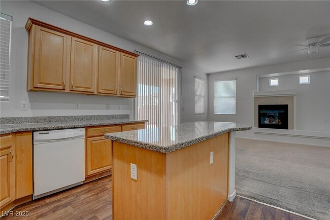 Building Photo - 1140 Cactus Rock St