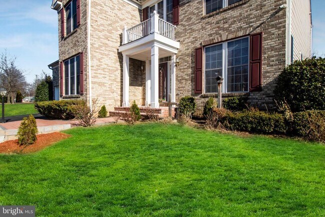 Building Photo - 15309 Lions Den Rd