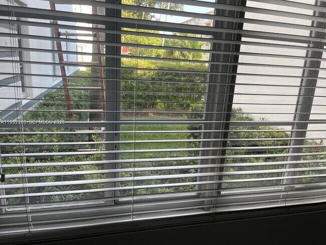 Building Photo - 1600 Euclid Ave