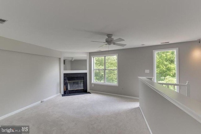 Building Photo - 5907 Dungeness Ln