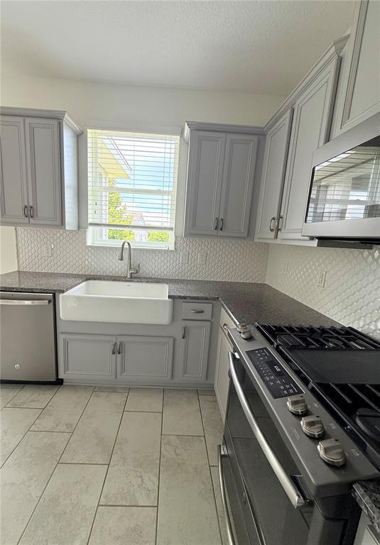 Building Photo - 5057 NW 35th Pl
