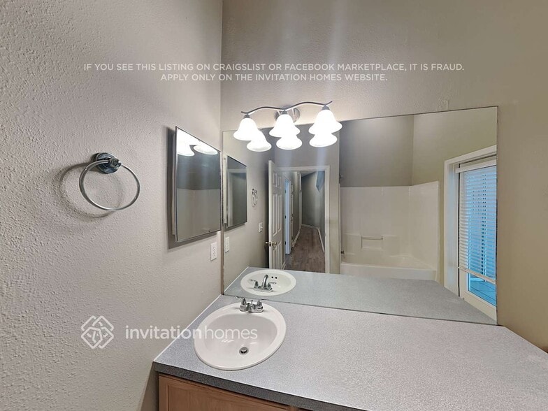 Building Photo - 513 Bay Hollow Ct