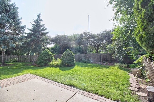 Building Photo - 13905 S Oakdale Ct