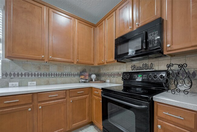 Building Photo - 31214 Windcrest Park Ln