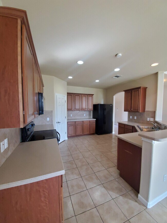 Building Photo - 501 Dinge Bay Dr