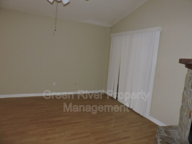 Building Photo - 8710 Pinevalley Ln