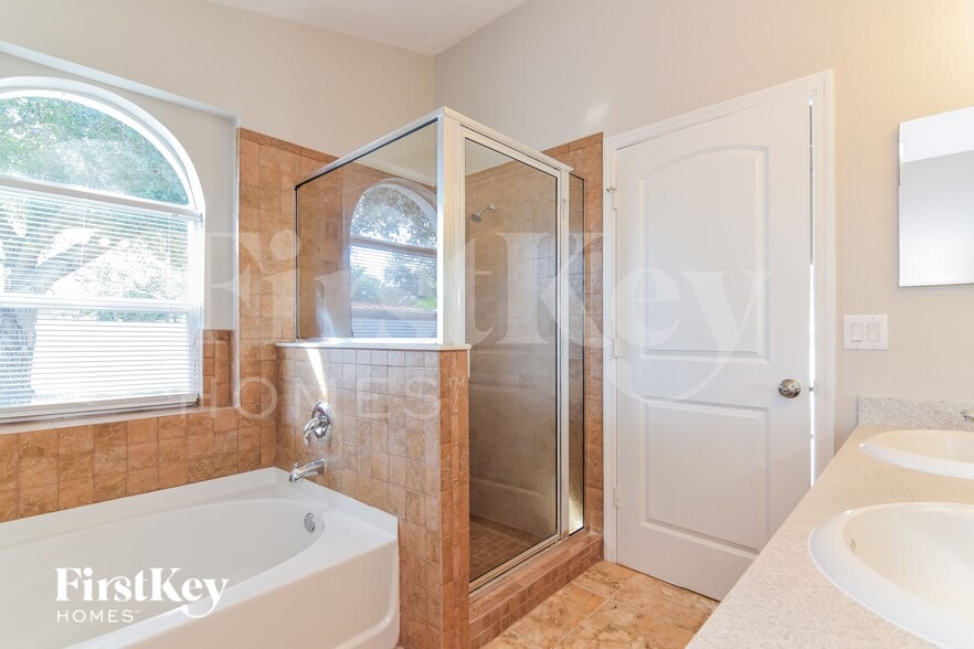 Building Photo - 6931 Waterbrook Ct