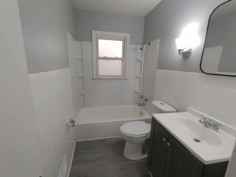 Building Photo - 5406 Laurene St