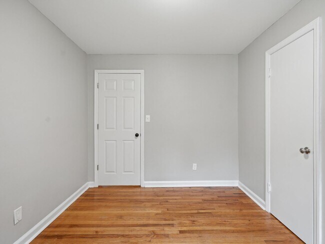 Building Photo - Quaint 3 bed 1 bath home in charming Decatur!