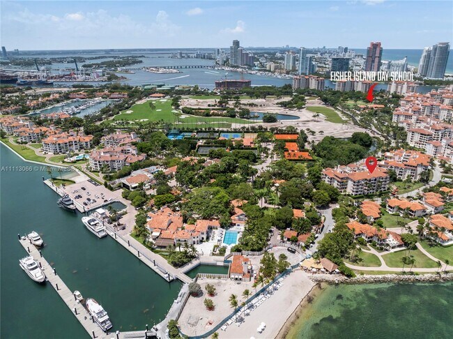 Building Photo - 19143 Fisher Island Dr