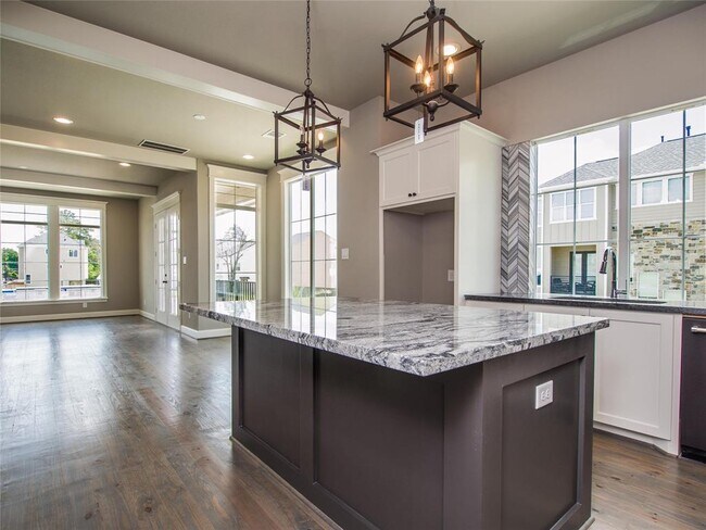 Building Photo - 1307 Upland Retreat Dr