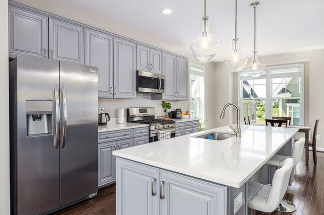 Building Photo - 3208 Marion Square