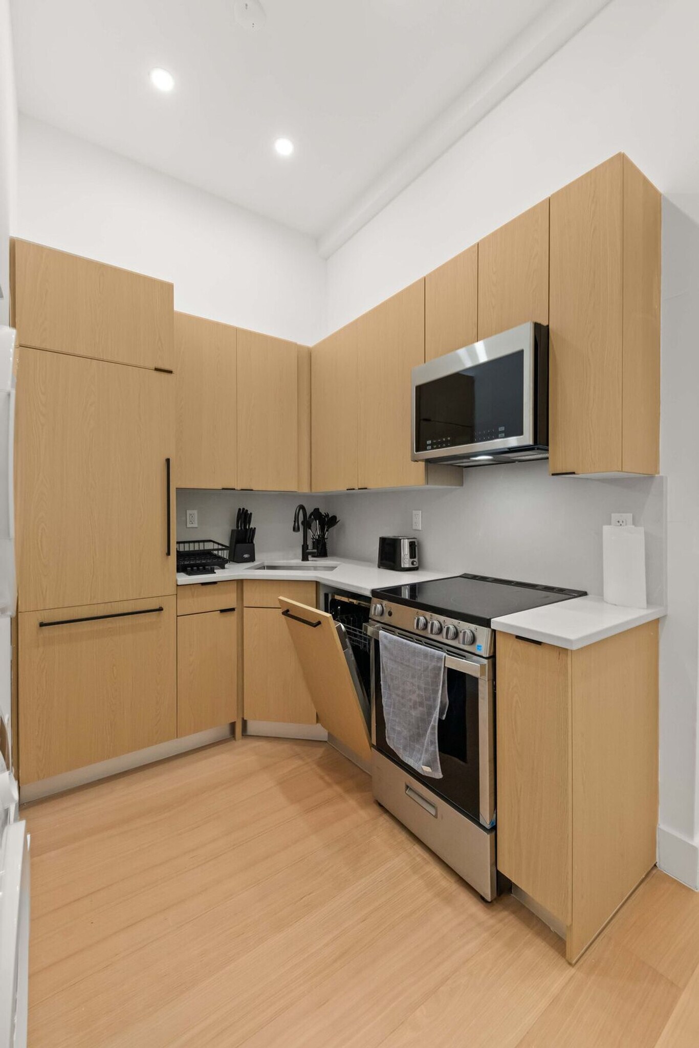 Building Photo - 19 St Marks Pl