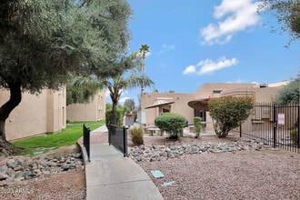 Building Photo - 3131 W Cochise Dr