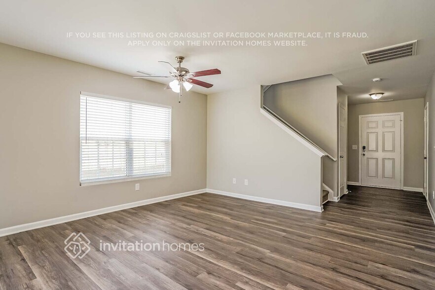Building Photo - 325 Palmdale Ct