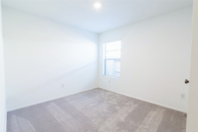 Building Photo - 7351 Gorrion Dr