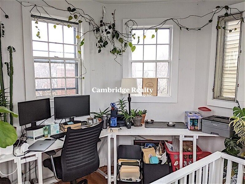 Building Photo - 46 Atherton St