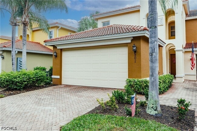 Building Photo - 12060 Lucca St