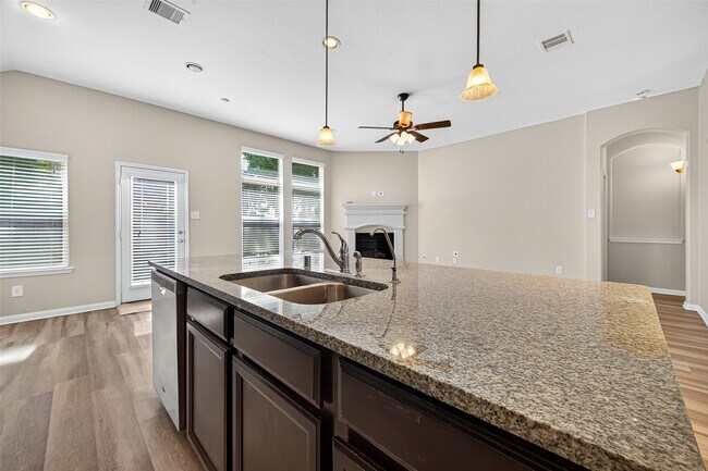 Building Photo - 17914 Logans Pine Dr