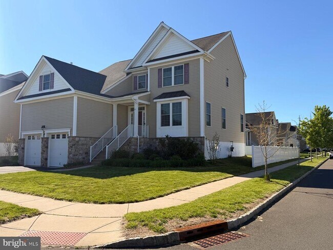 Building Photo - 47 Thomas Dr